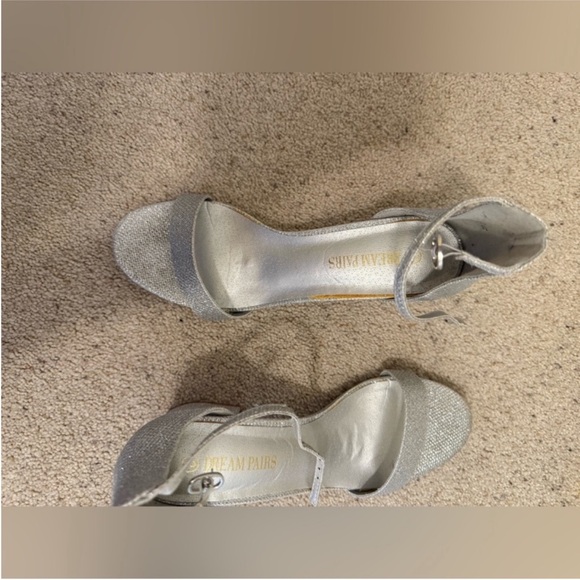 heels - Picture 4 of 5